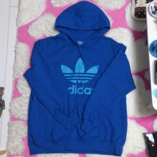 アディダス(adidas)のadidasパーカー(パーカー)