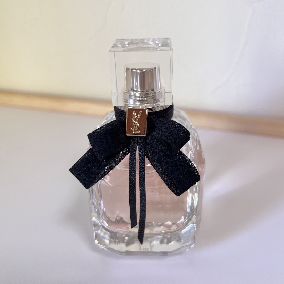 Yves Saint Laurent Beaute(イヴサンローランボーテ)のYSLモン パリ オーデパルファム（50ml） コスメ/美容の香水(香水(女性用))の商品写真