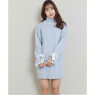 ティティアンドコー(titty&co)の【美品】バイカラーケーブルニットワンピース (ミニワンピース)