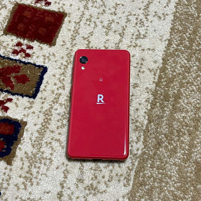 Rakuten(ラクテン)のRakuten mini クリムゾンレッド 赤 band1対応モデル スマホ/家電/カメラのスマートフォン/携帯電話(スマートフォン本体)の商品写真