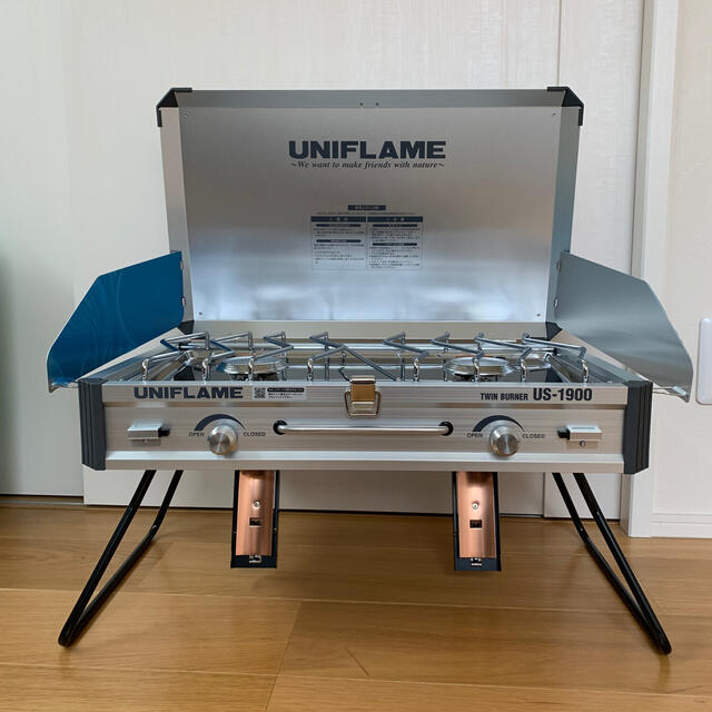 UNIFLAME ツインバーナー　キャンプ　ガスコンロ　焚き火　キッチン