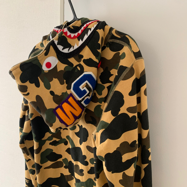 A BATHING APE(アベイシングエイプ)のアベイジングエイプ　シャークパーカー メンズのトップス(パーカー)の商品写真