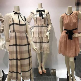 バーバリーブルーレーベル(BURBERRY BLUE LABEL)のクレストブリッジ　三越伊勢丹限定ワンピース (ひざ丈ワンピース)