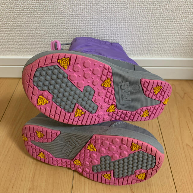 VANS(ヴァンズ)の(しょう様専用)VANS 子供　スノーブーツ　19cm  キッズ/ベビー/マタニティのキッズ靴/シューズ(15cm~)(ブーツ)の商品写真