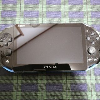 プレイステーションヴィータ(PlayStation Vita)のPSVITAとソフト2つ(携帯用ゲーム機本体)