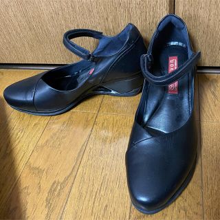 アラヴォン(Aravon)の通勤通学に疲れにくい★アラヴォン パンプス 22.5  黒(ハイヒール/パンプス)