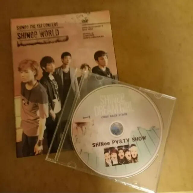 SHINee(シャイニー)のオマケDVD付き ブックレット有 SHINee The 1st(2DVD) エンタメ/ホビーのDVD/ブルーレイ(ミュージック)の商品写真