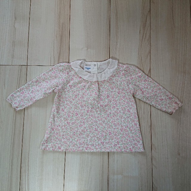 familiar(ファミリア)の【値下】familiar  ブラウス【80cm】 キッズ/ベビー/マタニティのベビー服(~85cm)(シャツ/カットソー)の商品写真