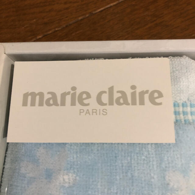 Marie Claire(マリクレール)のmarie claireゲストタオル2枚セット　お値下げしました。 インテリア/住まい/日用品の日用品/生活雑貨/旅行(タオル/バス用品)の商品写真