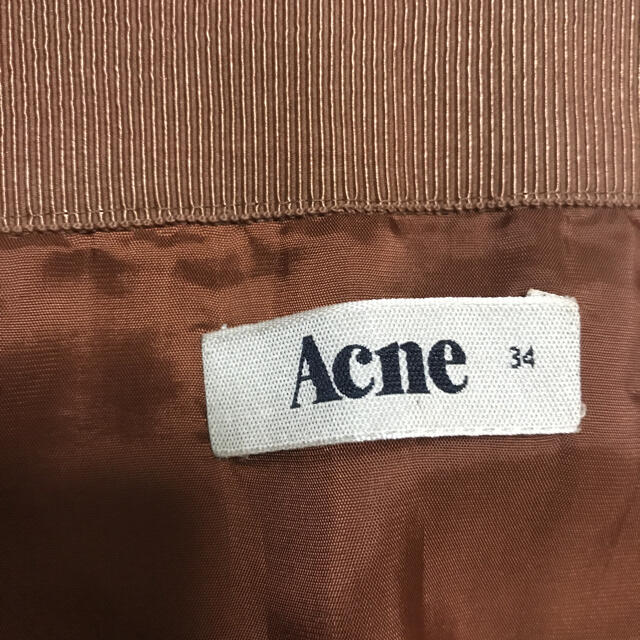 ACNE(アクネ)のAcne ハイライズ　スリットスカート　34 レディースのスカート(ひざ丈スカート)の商品写真