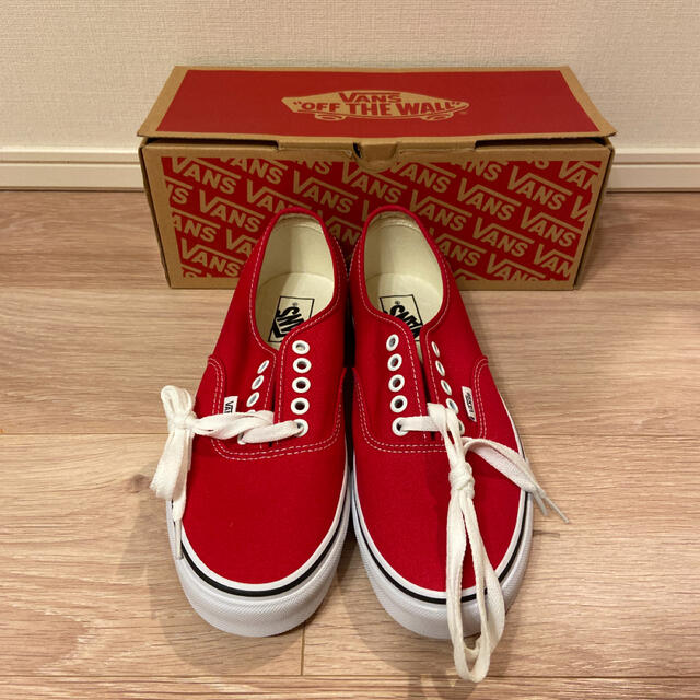 VANS(ヴァンズ)のVANS authentic スニーカー メンズの靴/シューズ(スニーカー)の商品写真