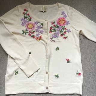 チェスティ(Chesty)のお花刺繍カーディガン(カーディガン)