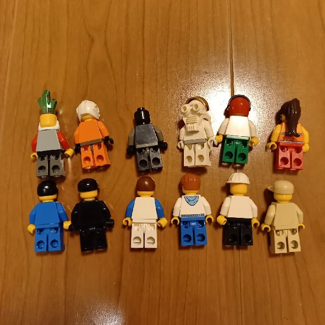 Lego(レゴ)のレゴ　ミニフィグ　12体セット キッズ/ベビー/マタニティのおもちゃ(積み木/ブロック)の商品写真