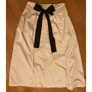 ザラ(ZARA)のZARA フロントリボンスカート　xsベージュ(ひざ丈スカート)