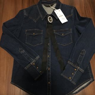 ザラ(ZARA)の新品　ZARA デニムシャツ(シャツ/ブラウス(長袖/七分))