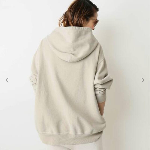 DEUXIEME CLASSE(ドゥーズィエムクラス)のDeuxieme Classe Treasure hoody ベージュ レディースのトップス(パーカー)の商品写真