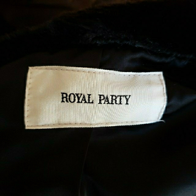 ROYAL PARTY(ロイヤルパーティー)のROYAL PARTY 　フェイクファーコート　黒　ロイヤルパーティー レディースのジャケット/アウター(毛皮/ファーコート)の商品写真