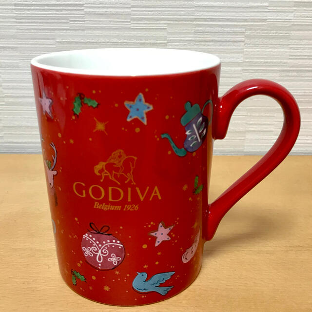 ゴディバ　2020 クリスマス マグカップ & ランチクロス エンタメ/ホビーのコレクション(ノベルティグッズ)の商品写真