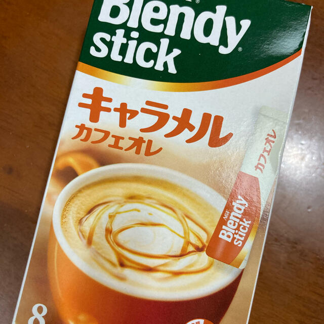 AGF(エイージーエフ)のブレンディ　スティック　キャラメル　カフェオレ 食品/飲料/酒の飲料(コーヒー)の商品写真