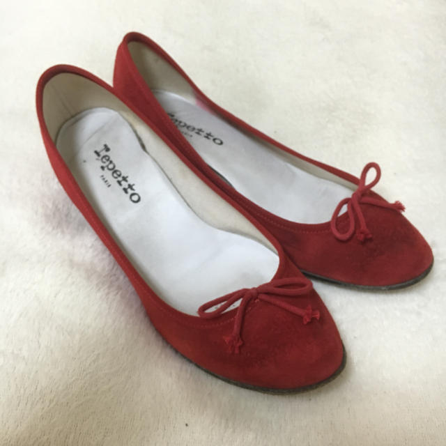 repetto(レペット)のレペット  レッド パンプス レディースの靴/シューズ(ハイヒール/パンプス)の商品写真