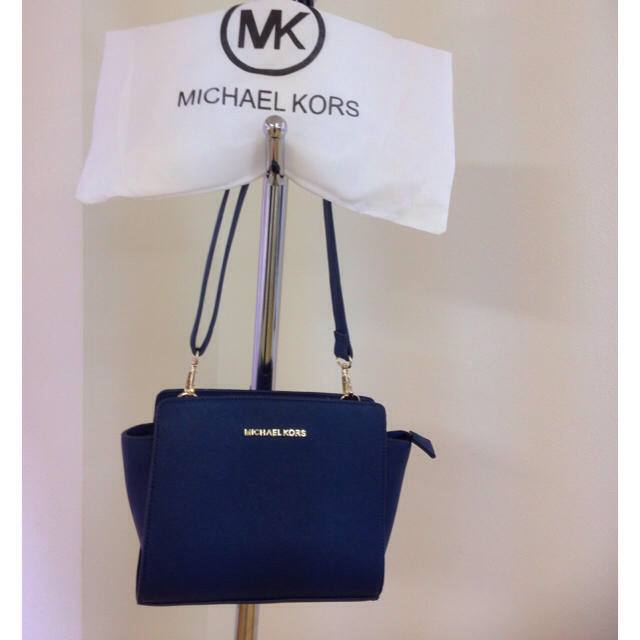 Michael Kors(マイケルコース)の最終サマーセール新品☆Mコース ネイビー レディースのバッグ(ショルダーバッグ)の商品写真