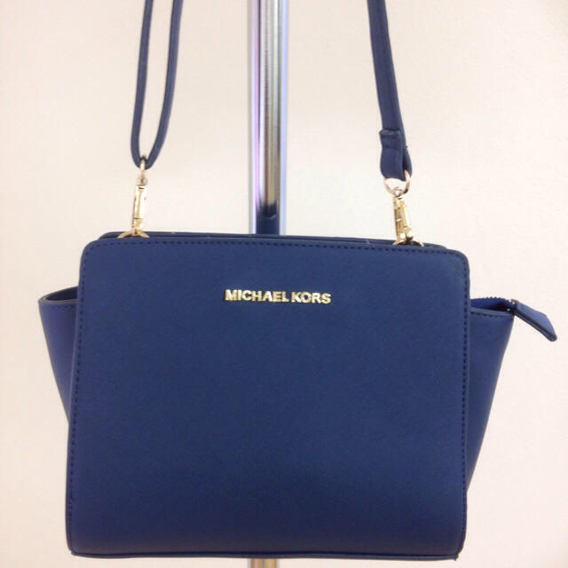 Michael Kors(マイケルコース)の最終サマーセール新品☆Mコース ネイビー レディースのバッグ(ショルダーバッグ)の商品写真