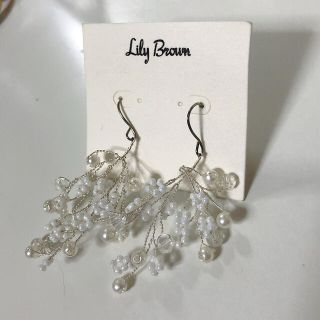 リリーブラウン(Lily Brown)のLily brown リリーブラウン ピアス フラワー パール シルバー(ピアス)