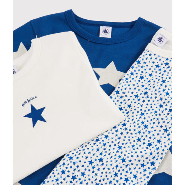 PETIT BATEAU(プチバトー)の新品  プチバトー  5ans  星プリント 半袖Ｔシャツ３枚組 キッズ/ベビー/マタニティのキッズ服男の子用(90cm~)(下着)の商品写真