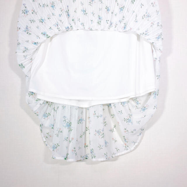 INGNI(イング)のINGNI　イング　プリーツスカート　シースルー　花柄　ホワイト　Ｍサイズ レディースのスカート(ロングスカート)の商品写真