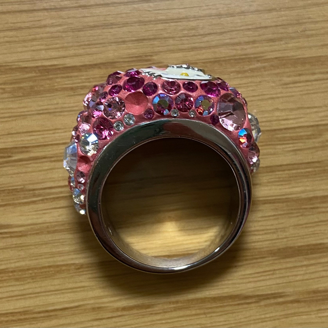 SWAROVSKI(スワロフスキー)のスワロフスキー　指輪　ハローキティ レディースのアクセサリー(リング(指輪))の商品写真