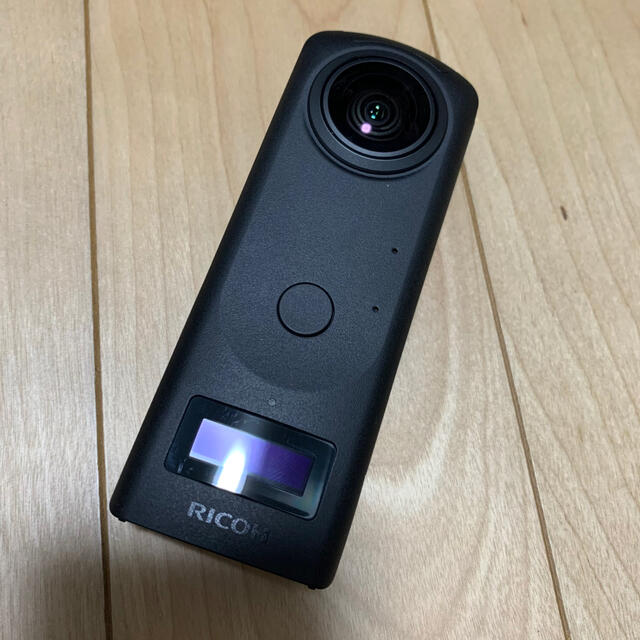 RICOH THETA Z1