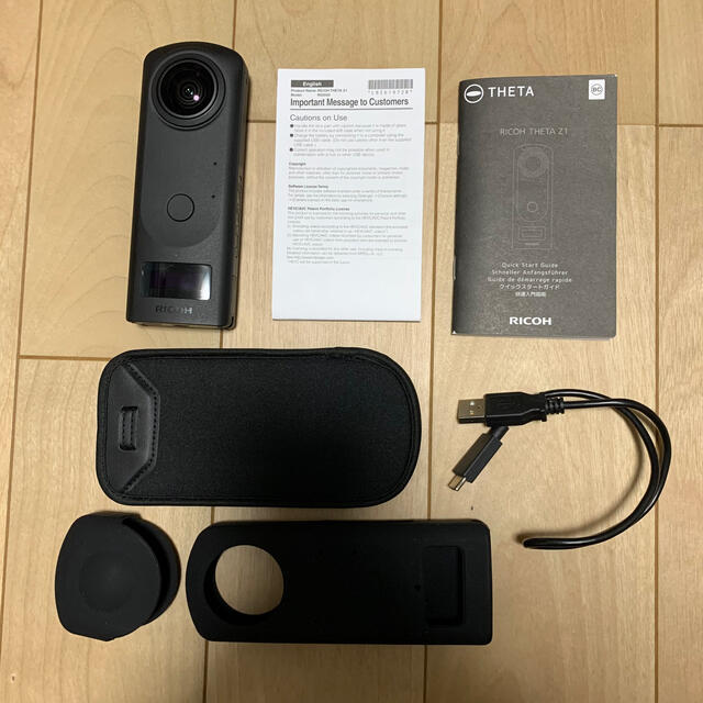 RICOH THETA Z1