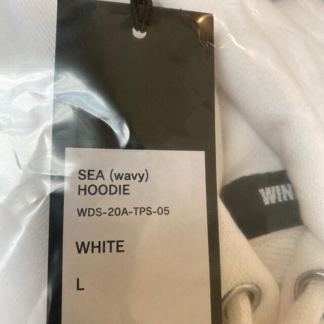 SEA(シー)のWIND AND SEA wavy HOODIE WHITE L 未使用  メンズのトップス(パーカー)の商品写真