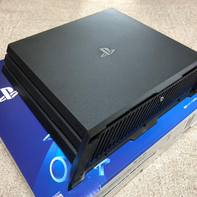 SONY PS4 Pro1TB+ソフト5本セット(オマケ付)