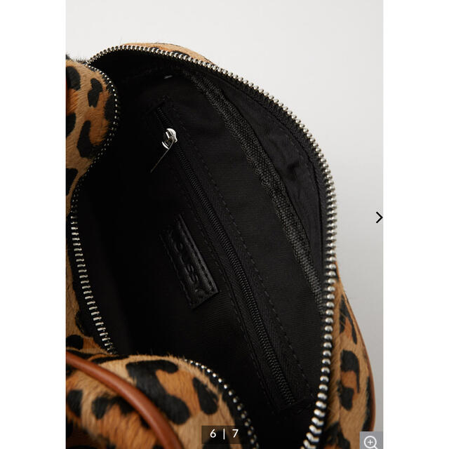 moussy(マウジー)のMOUSSY LEOPARD 2WAY POUCH レディースのバッグ(ショルダーバッグ)の商品写真