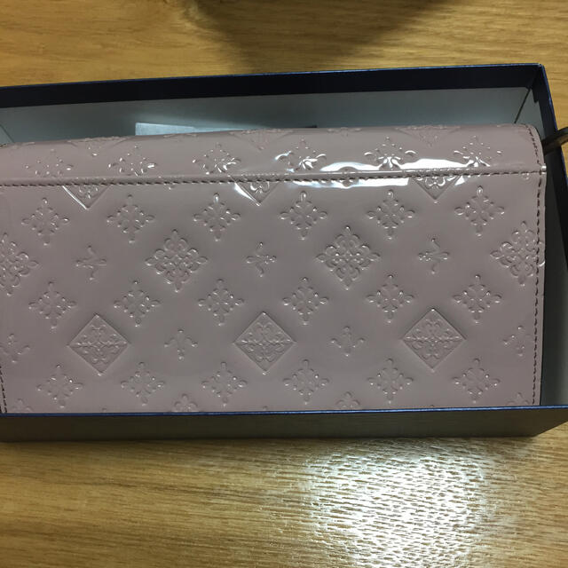【新品】ラシットのクリスマス限定レザー長財布