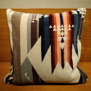 新品　PENDLETON　ペンドルトン　クッションカバー(クッションカバー)