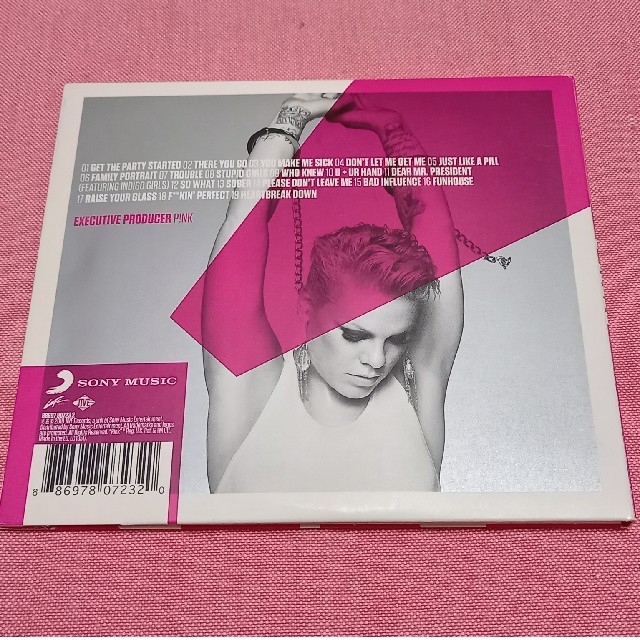 P!NK　 GREATEST HITS... SO FAR!!! エンタメ/ホビーのCD(ポップス/ロック(洋楽))の商品写真