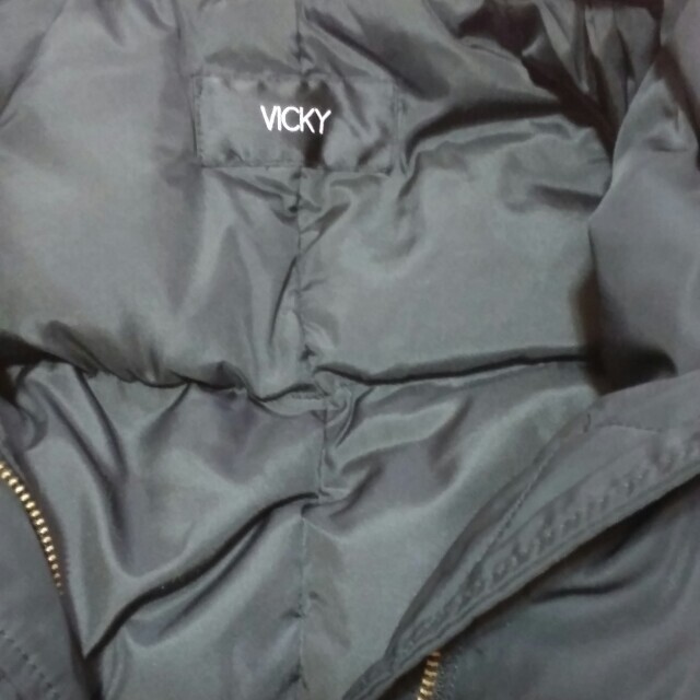 VICKY(ビッキー)のビッキーダウンコート黒最終値下げ レディースのジャケット/アウター(ダウンコート)の商品写真