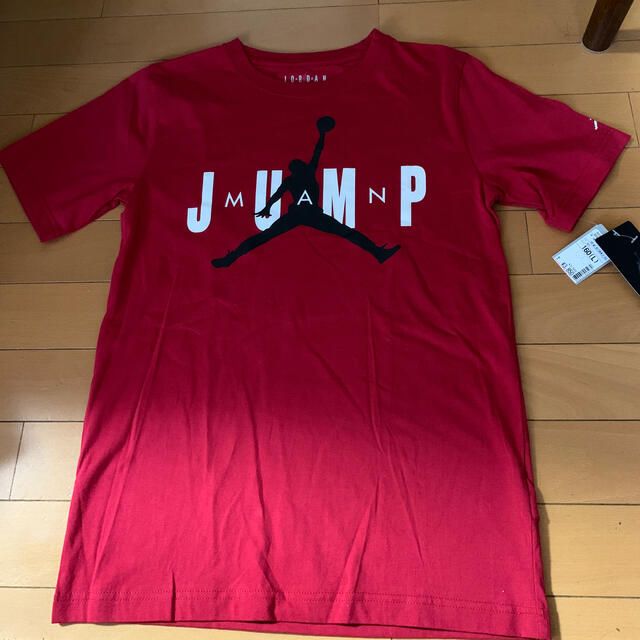 NIKE(ナイキ)のJORDANTシャツ赤（160） キッズ/ベビー/マタニティのキッズ服男の子用(90cm~)(Tシャツ/カットソー)の商品写真