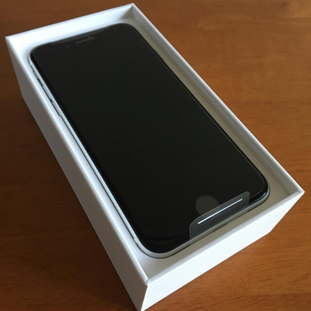 定番人気 Apple - iPhone SE2 本体 64G SIMフリー ホワイト 白の通販 by soyokaze's shop｜アップルならラクマ 大得価