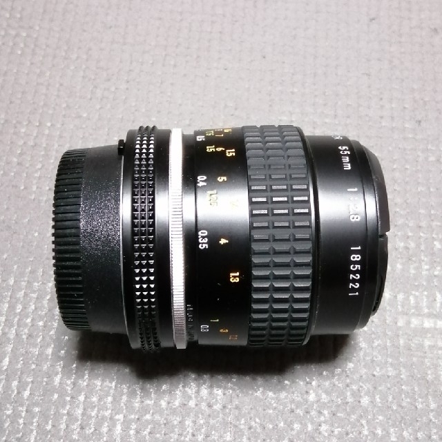 ニコンのレンズ Micro-Nikkor 55mm F2.8 美品