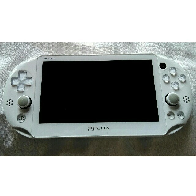 PlayStation Vita(プレイステーションヴィータ)の中古　PS vita2000 本体 エンタメ/ホビーのゲームソフト/ゲーム機本体(携帯用ゲーム機本体)の商品写真