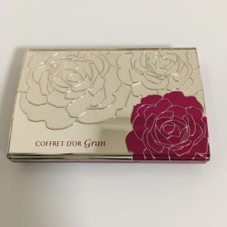 コフレドール(COFFRET D'OR)のコフレドール　コンパクト(ファンデーション)