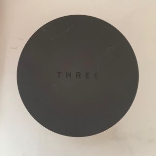 スリー(THREE)のTHREE ルースパウダー　01(フェイスパウダー)