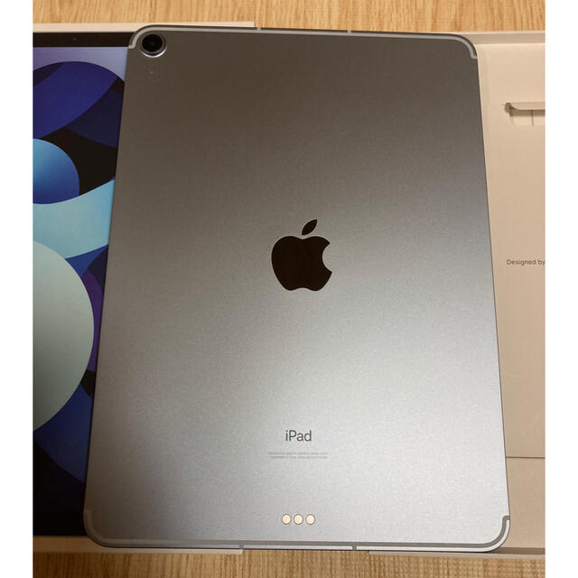 Apple(アップル)のiPad Air4 Wi-Fi+Cellular 256GB スカイブルー スマホ/家電/カメラのPC/タブレット(タブレット)の商品写真