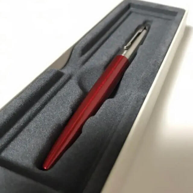 Parker(パーカー)のPARKER（パーカー）ジョッター ボールペン　赤 インテリア/住まい/日用品の文房具(ペン/マーカー)の商品写真