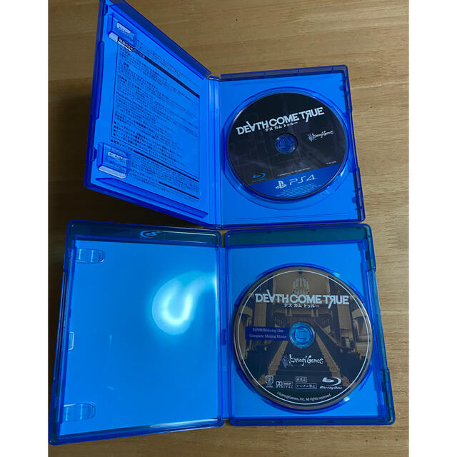 PlayStation4(プレイステーション4)の中古送料込 PS4 デスカムトゥルー DETH COME TRUE エンタメ/ホビーのゲームソフト/ゲーム機本体(家庭用ゲームソフト)の商品写真