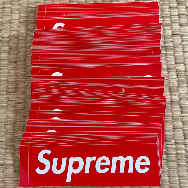 Supreme box logo ステッカー