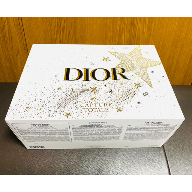 Dior(ディオール)のDior カプチュール トータル スキンケアセット コスメ/美容のキット/セット(サンプル/トライアルキット)の商品写真
